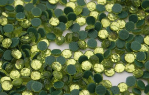 1000 Strass thermocollant SS10 couleur Vert clair