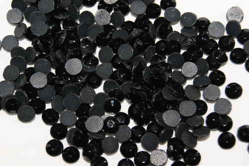 200 Strass Thermocollant SS30 Noir